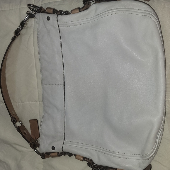 Coach Cream White Pebble Leather Bag with Camel Strap and Gold Hardware - Picture 2 of 7